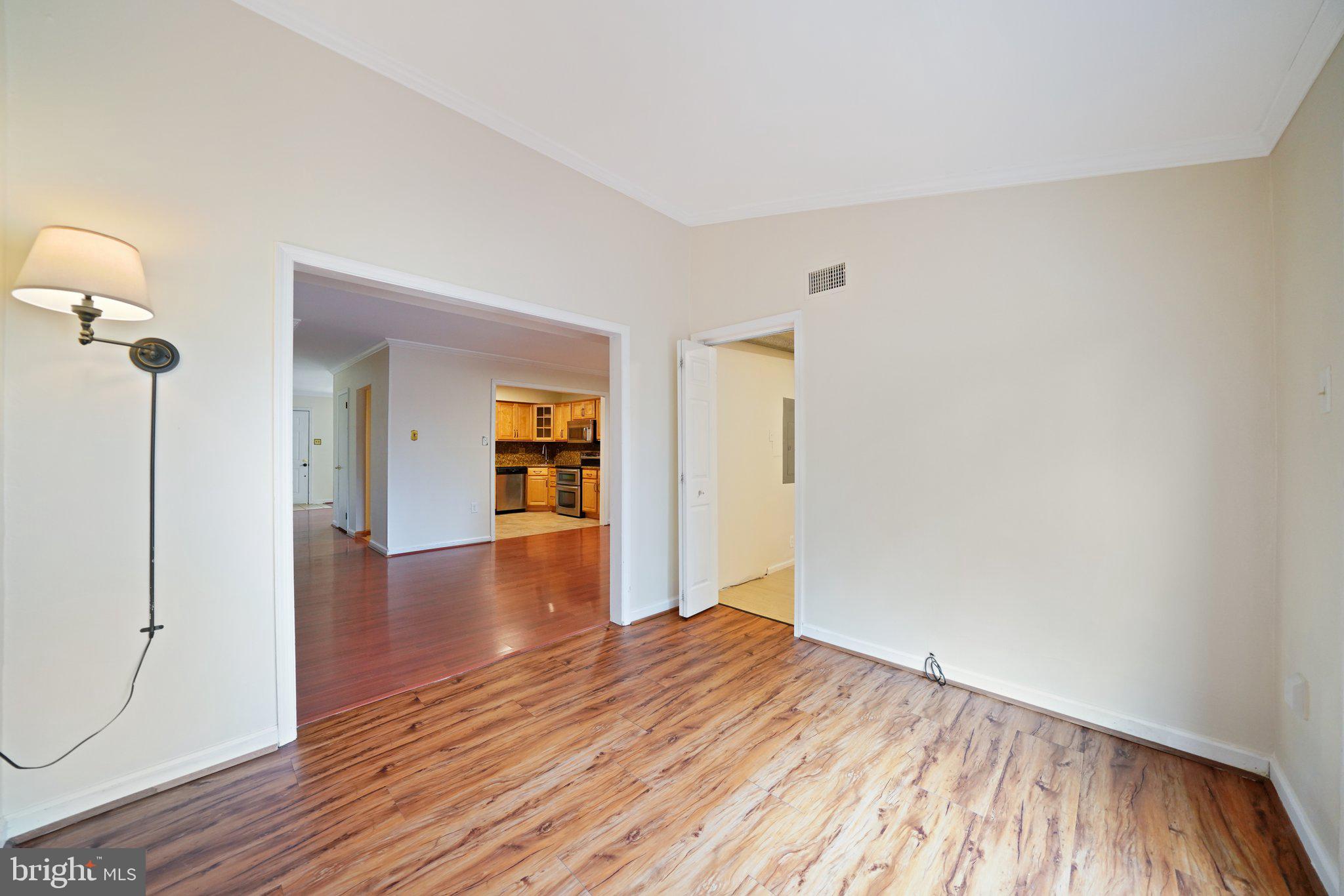 ORCHARD COURTS - Residential