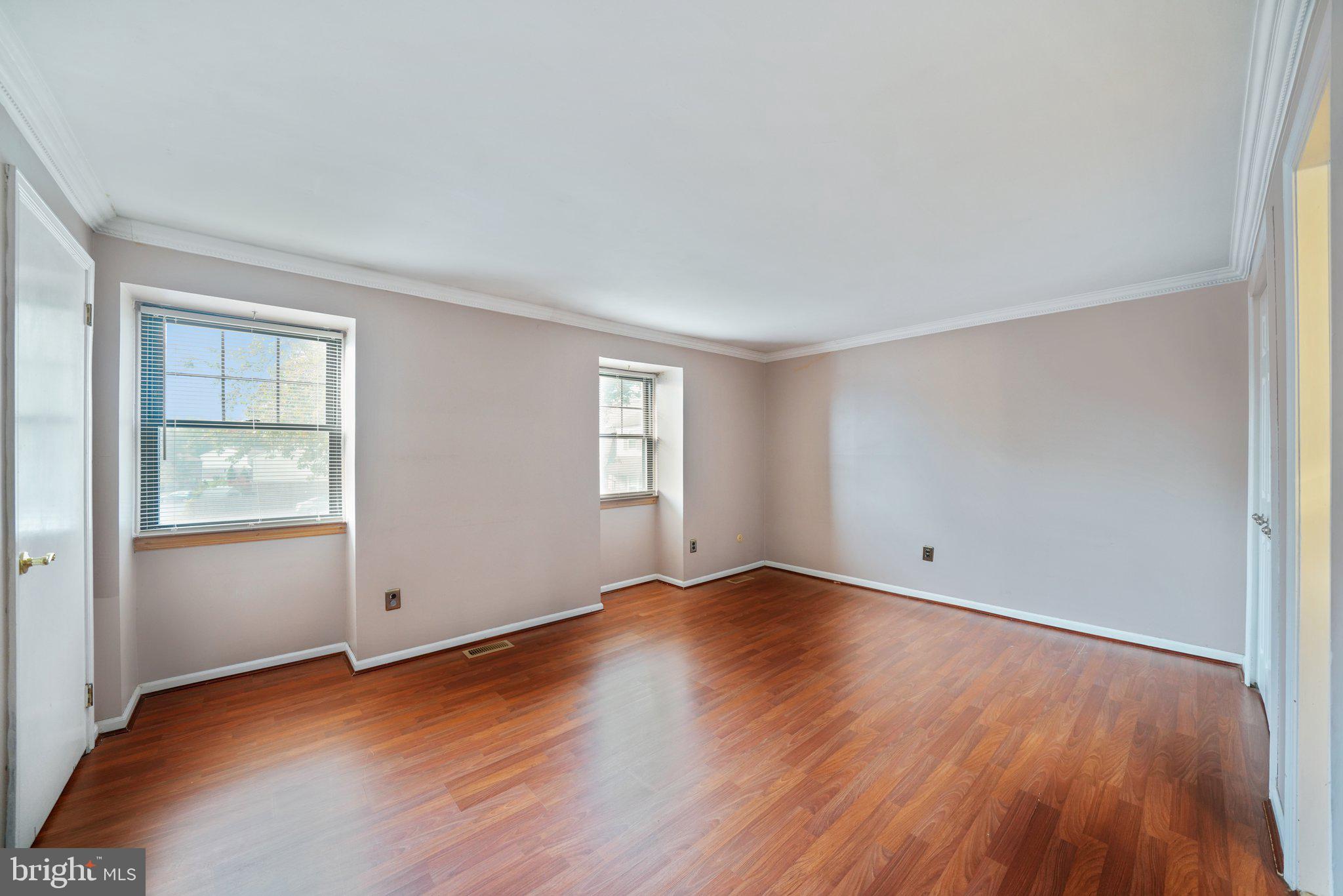 ORCHARD COURTS - Residential