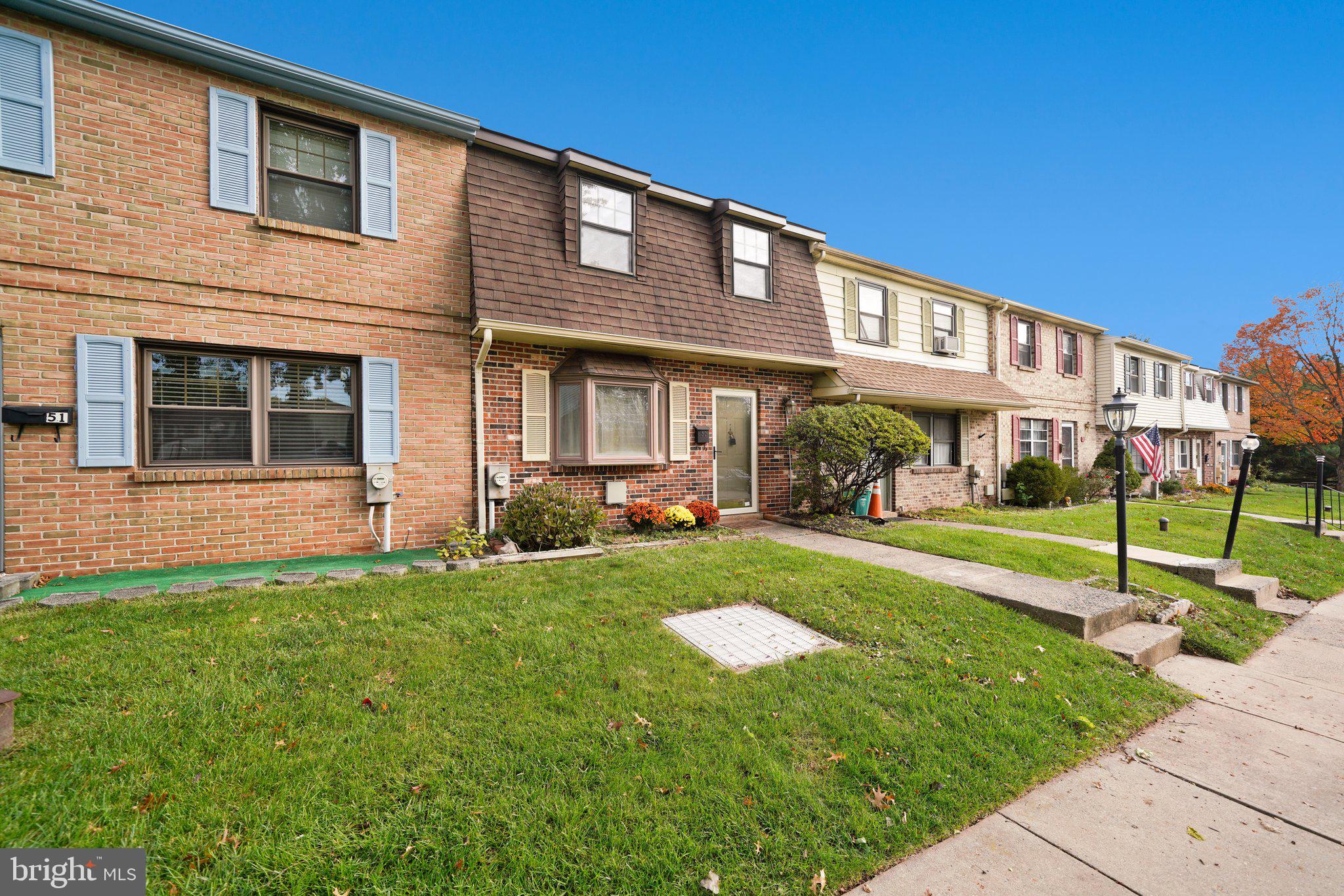 ORCHARD COURTS - Residential