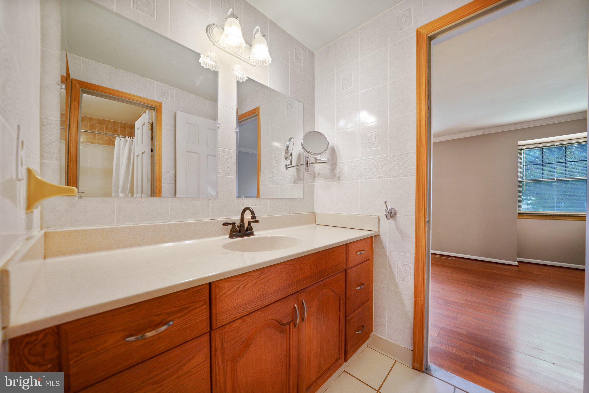 ORCHARD COURTS - Residential