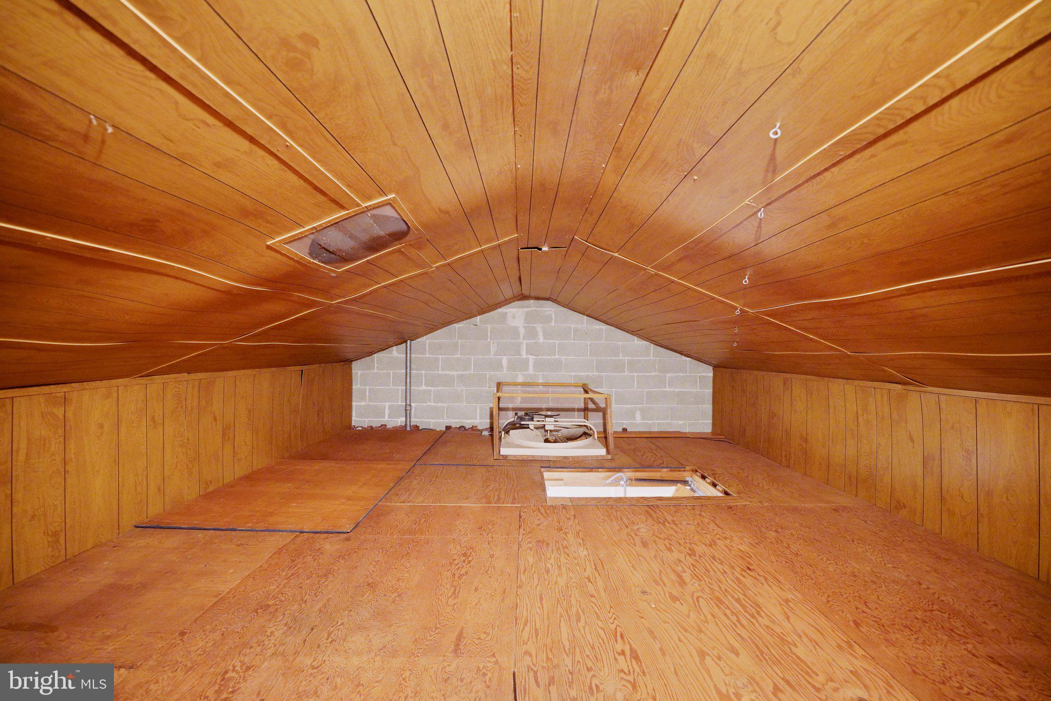 ORCHARD COURTS - Residential