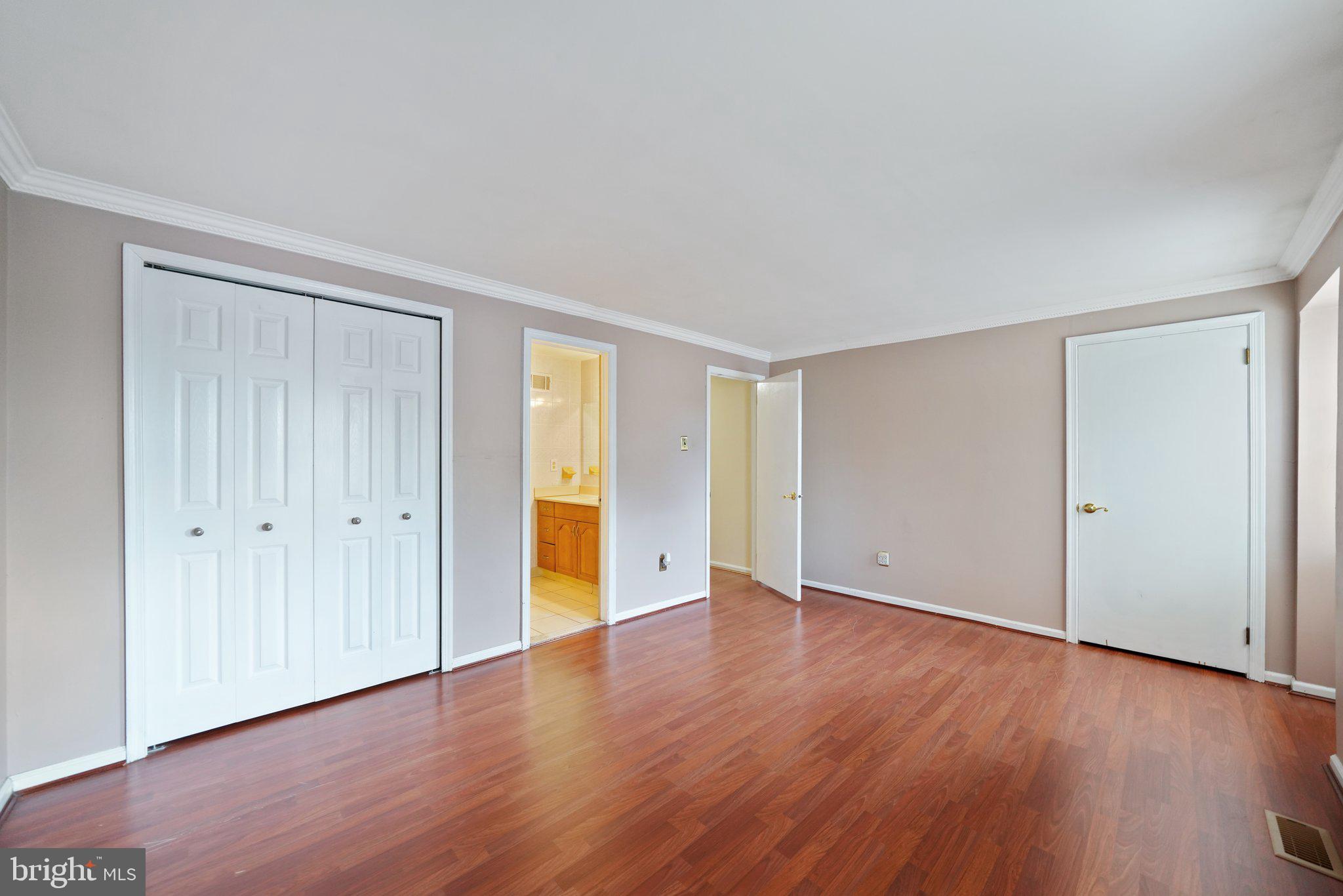 ORCHARD COURTS - Residential