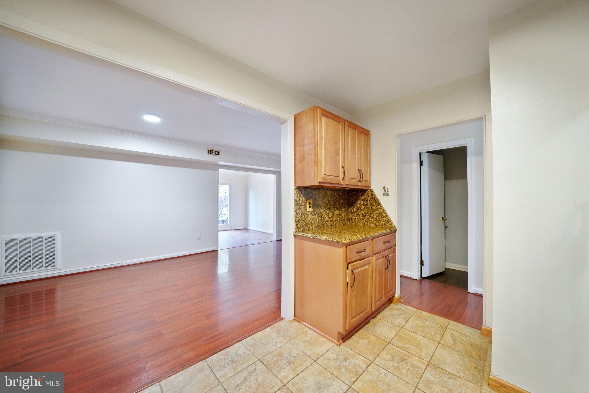 ORCHARD COURTS - Residential