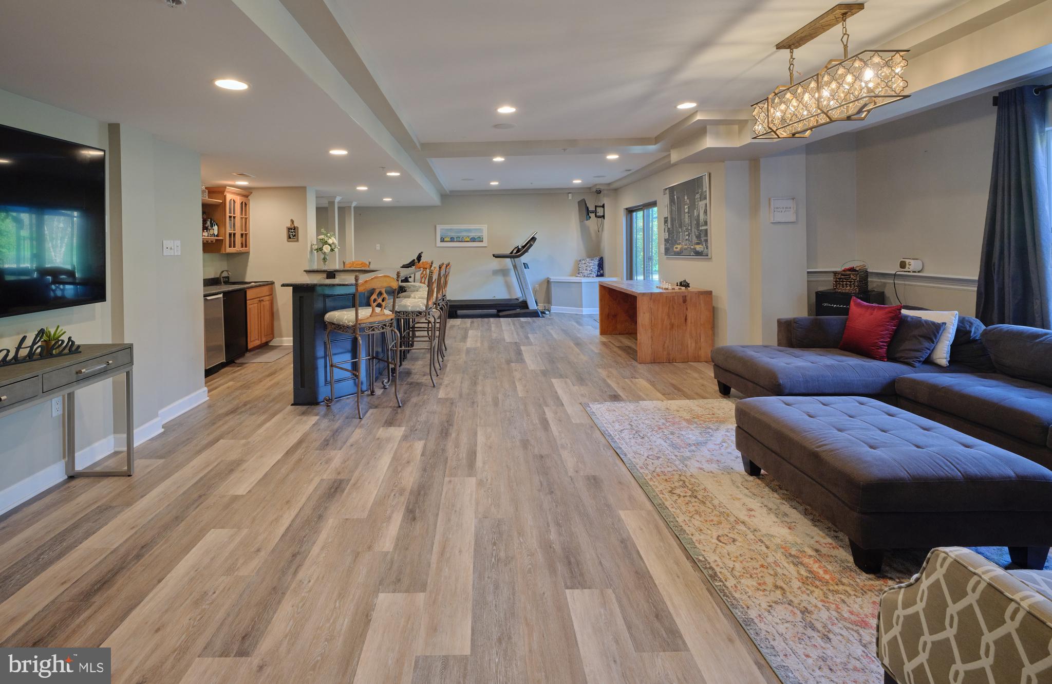 DEVONSHIRE ESTATES - Residential