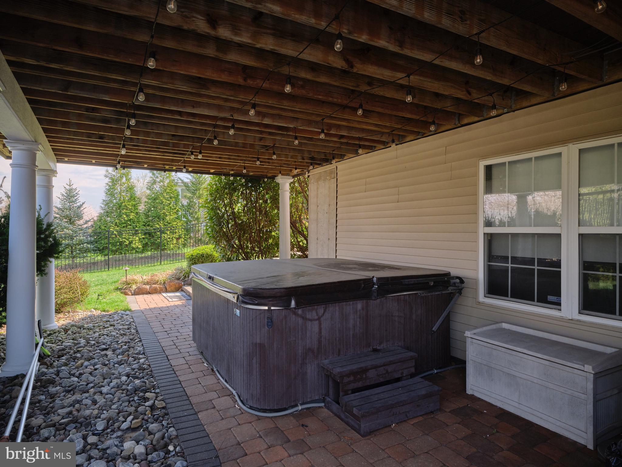 DEVONSHIRE ESTATES - Residential