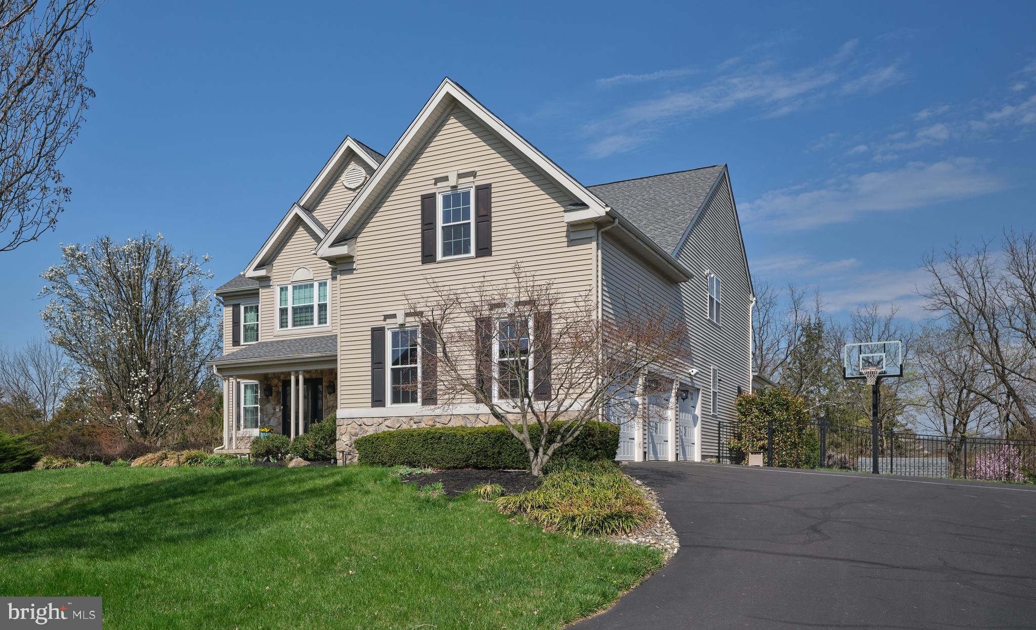 DEVONSHIRE ESTATES - Residential