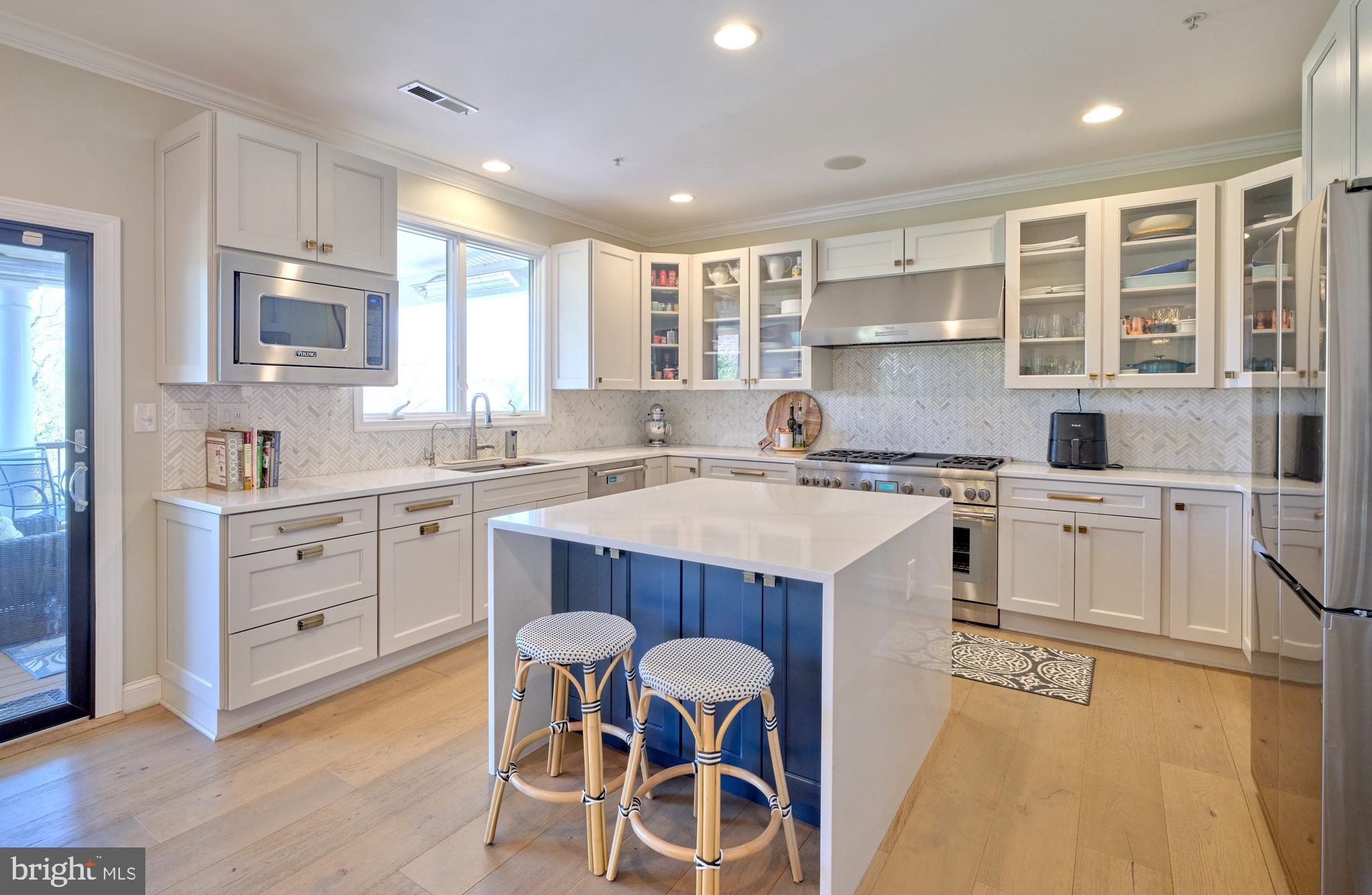 DEVONSHIRE ESTATES - Residential