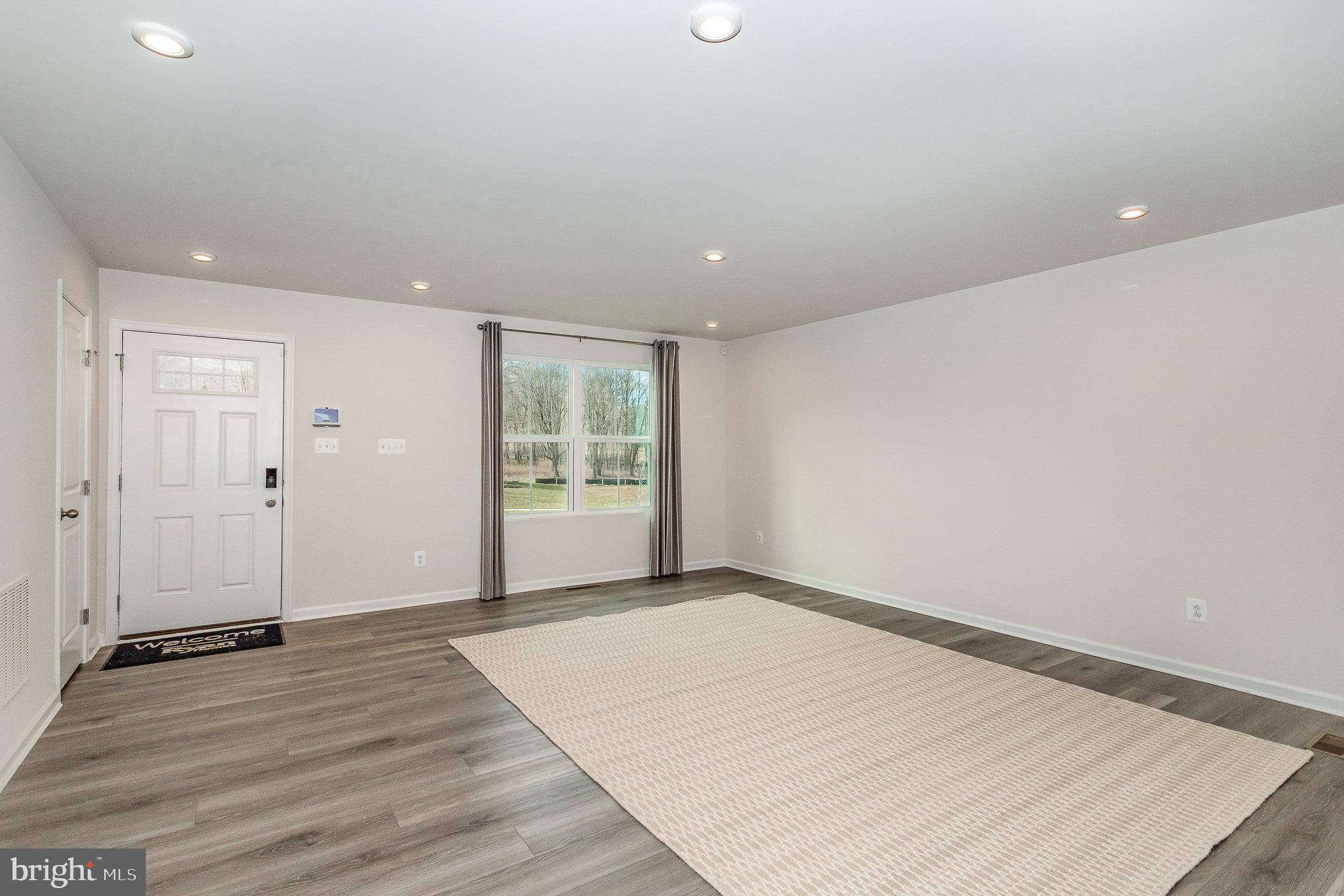 326 CREEKSIDE DRIVE