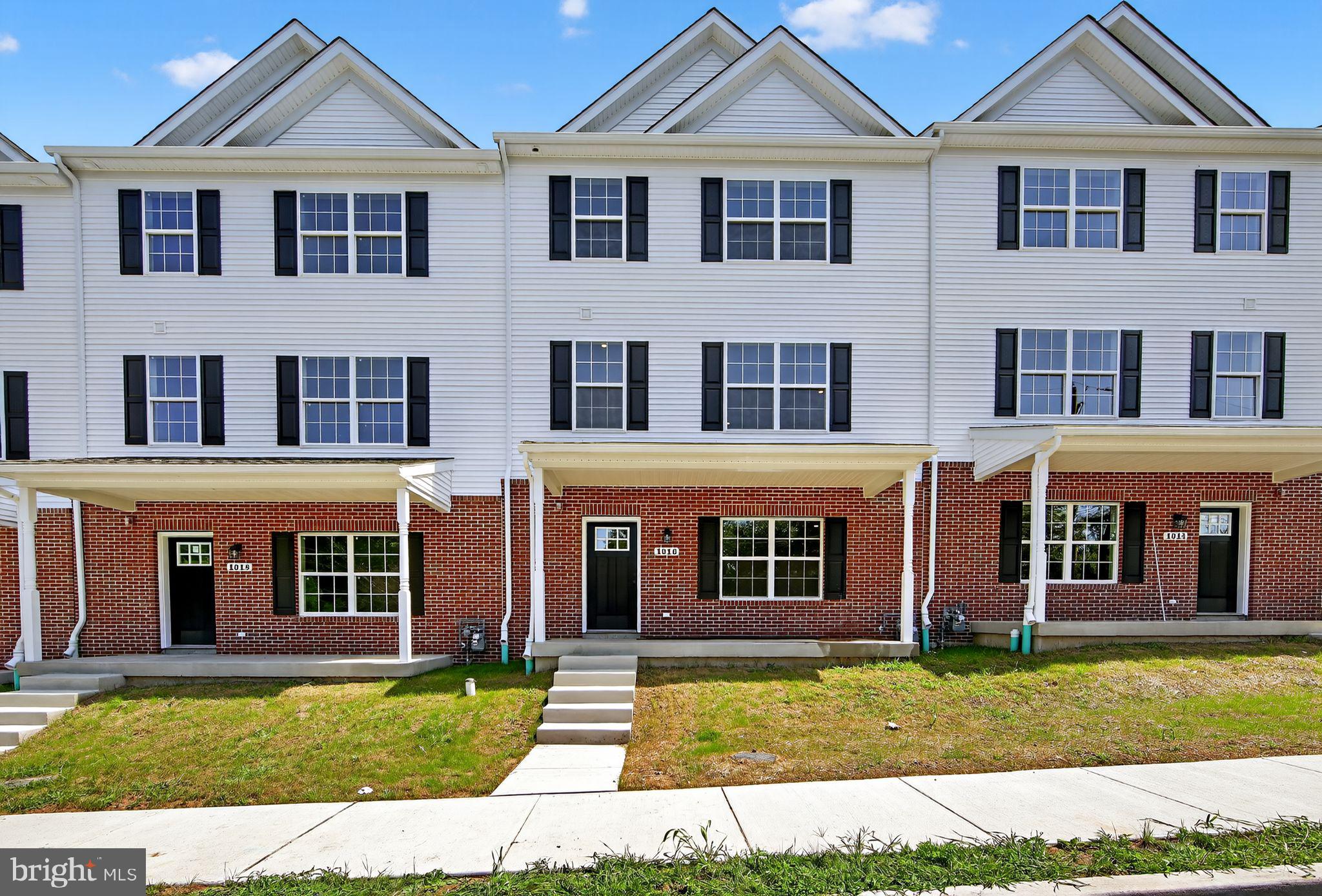 Brand New Construction-Interior Unit- 3 Bedroom, 2.5 Baths, Open First floor Living Space, Hardwood Floors, Island Kitchen, Bonus Room, Entry level, Three Story Home, Rear Entry Garage. Prime Location, Near Playground, Parks, Recreation, Public Transportation, Local Shopping, and Dining