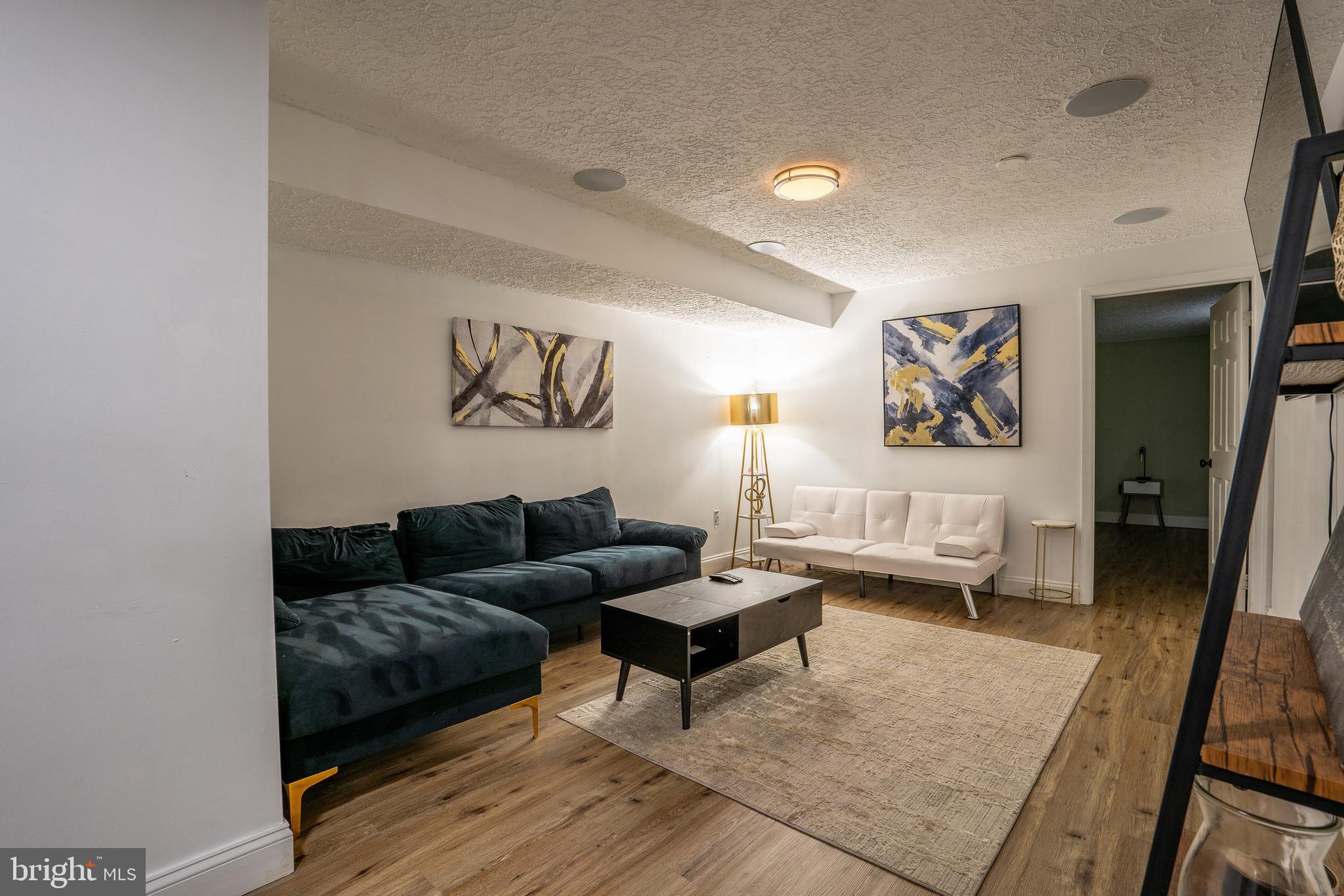 CLAGGETT LANDING - Residential Lease