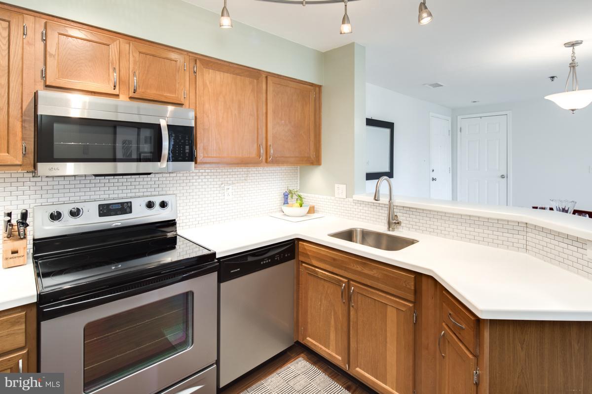 QUAKER HILL - Residential