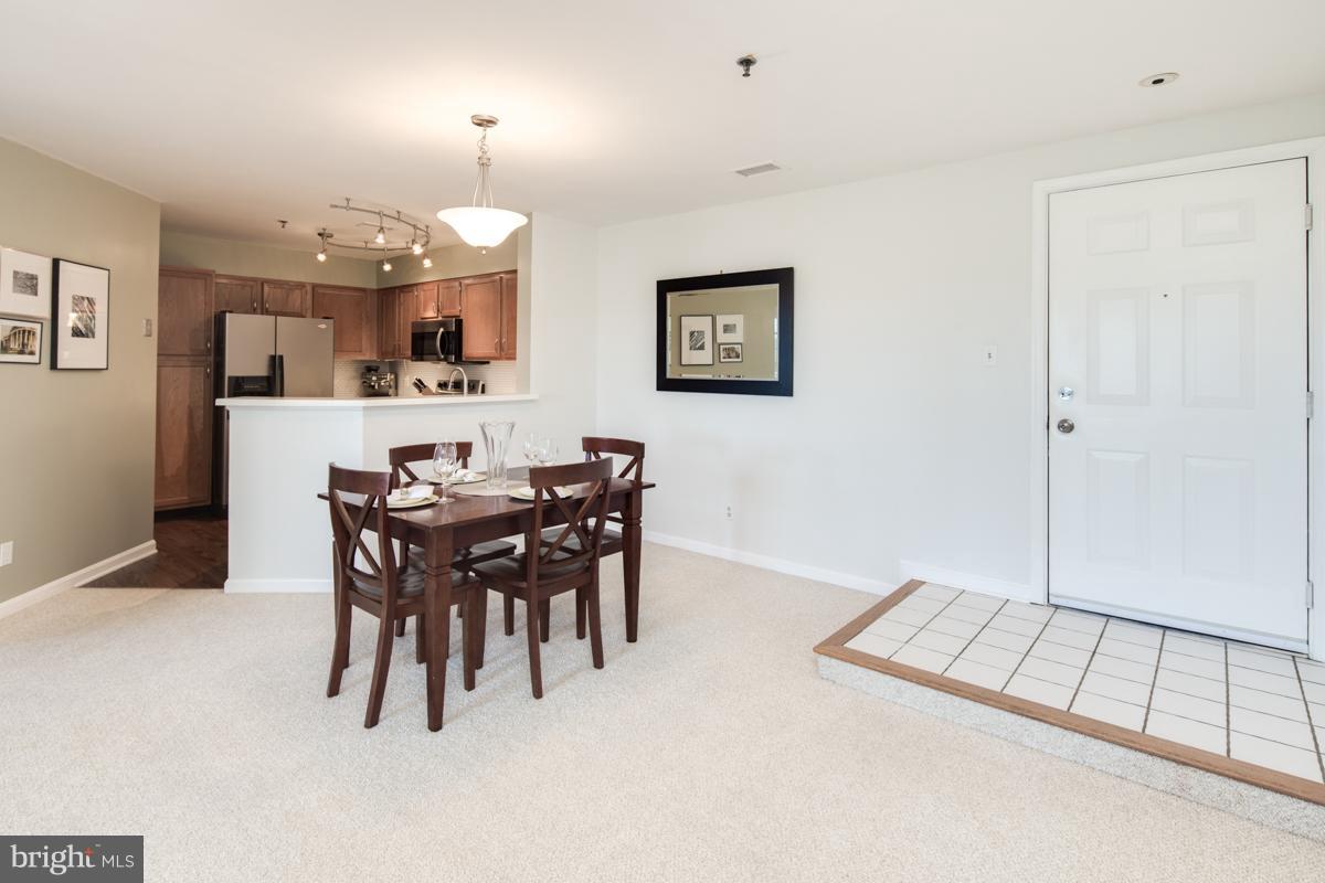 QUAKER HILL - Residential