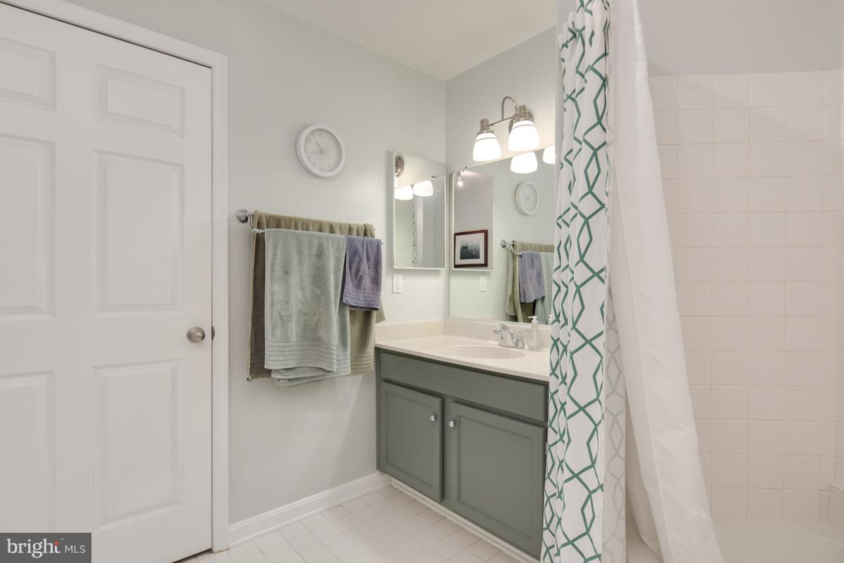 QUAKER HILL - Residential