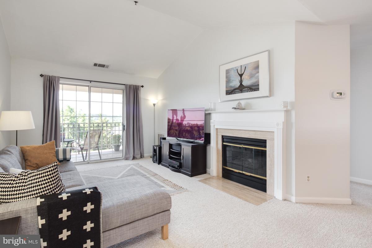 QUAKER HILL - Residential