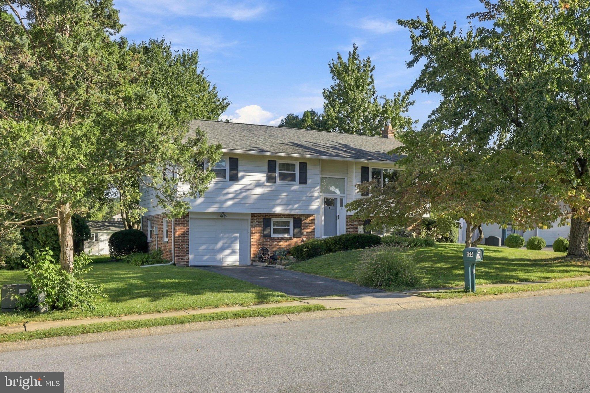 425 NOTTINGHAM AVENUE