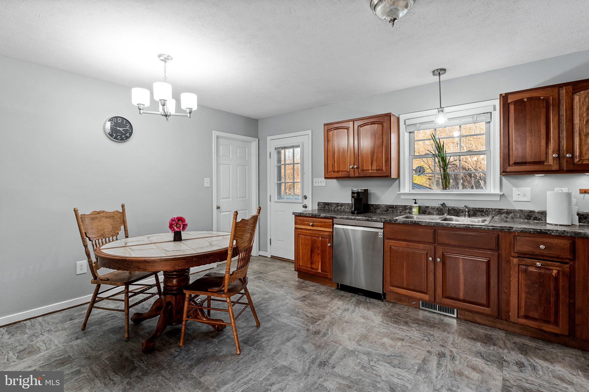 DUNNSVILLE - Residential