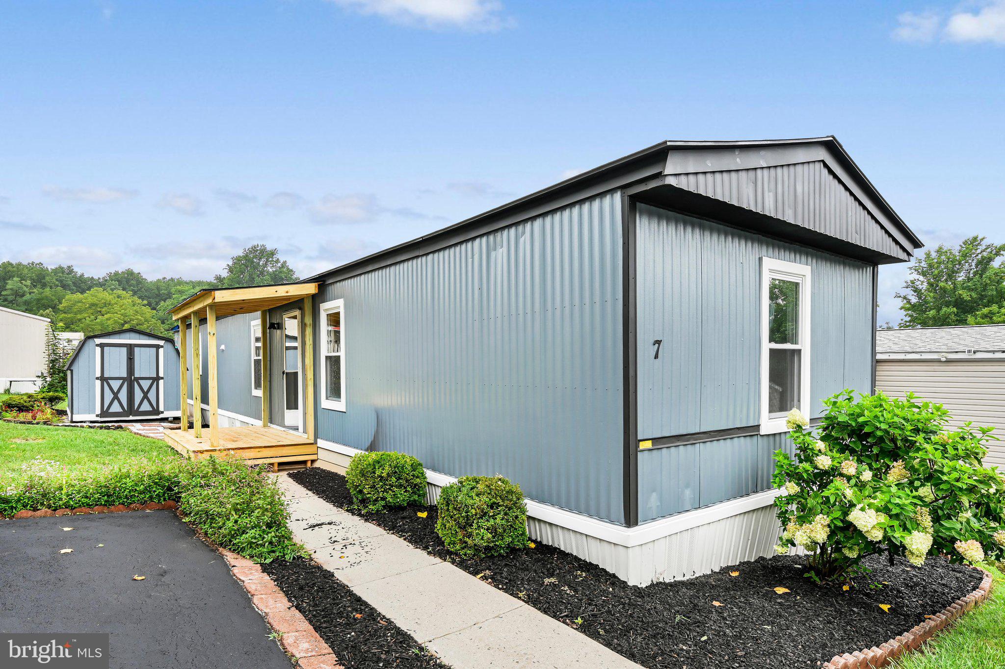 7 SPRUCE DRIVE