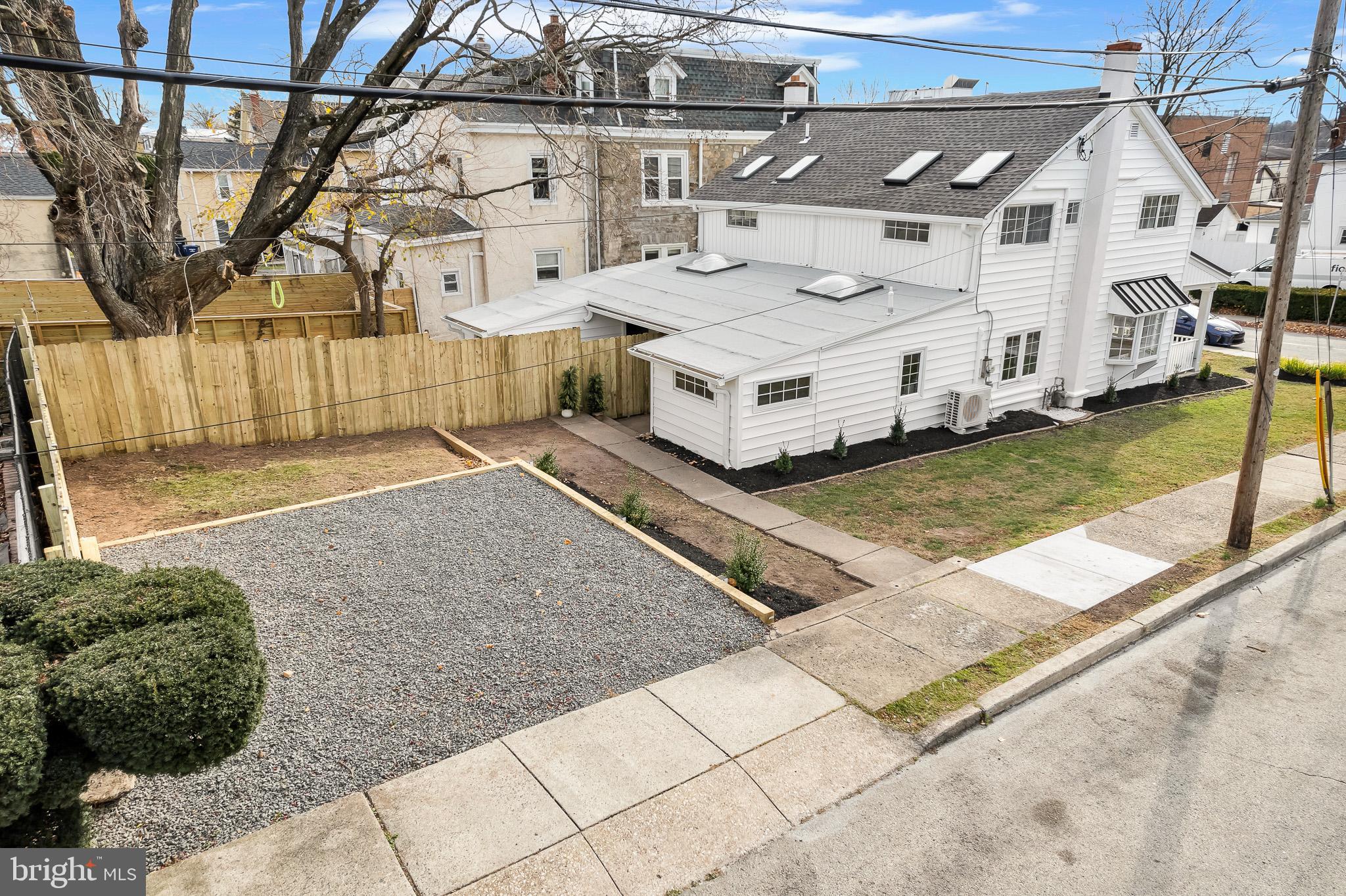 43 N SPRING GARDEN STREET