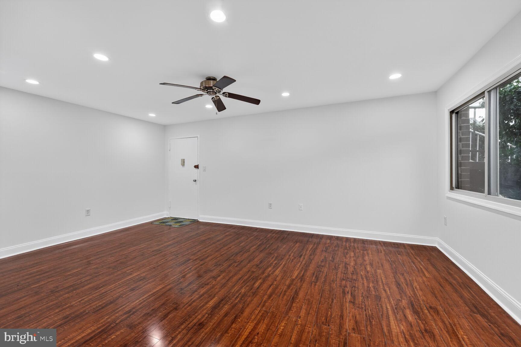 OCCOQUAN RIDGE - Residential