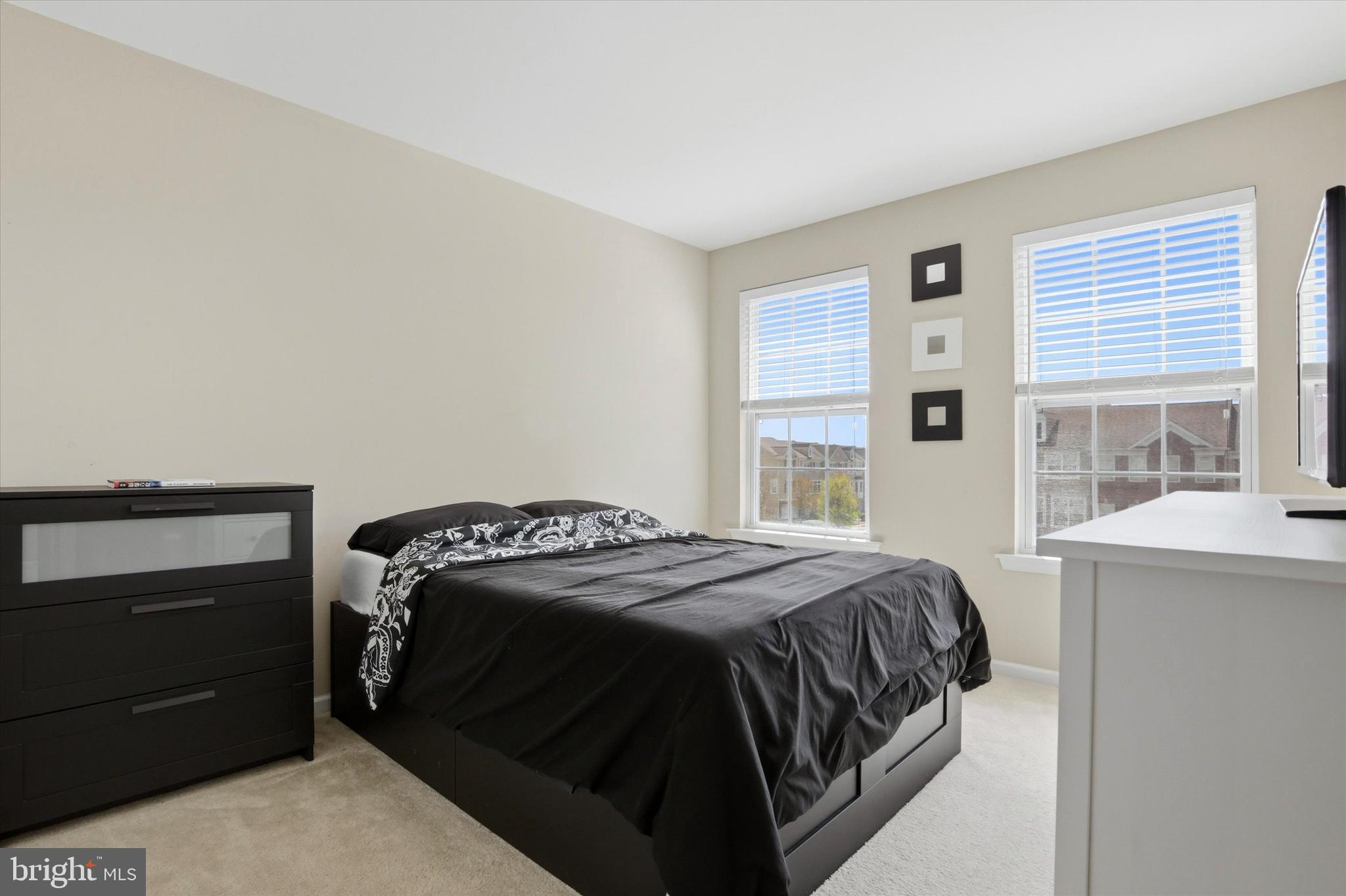 VILL AT COUNTRY VIEW - Residential