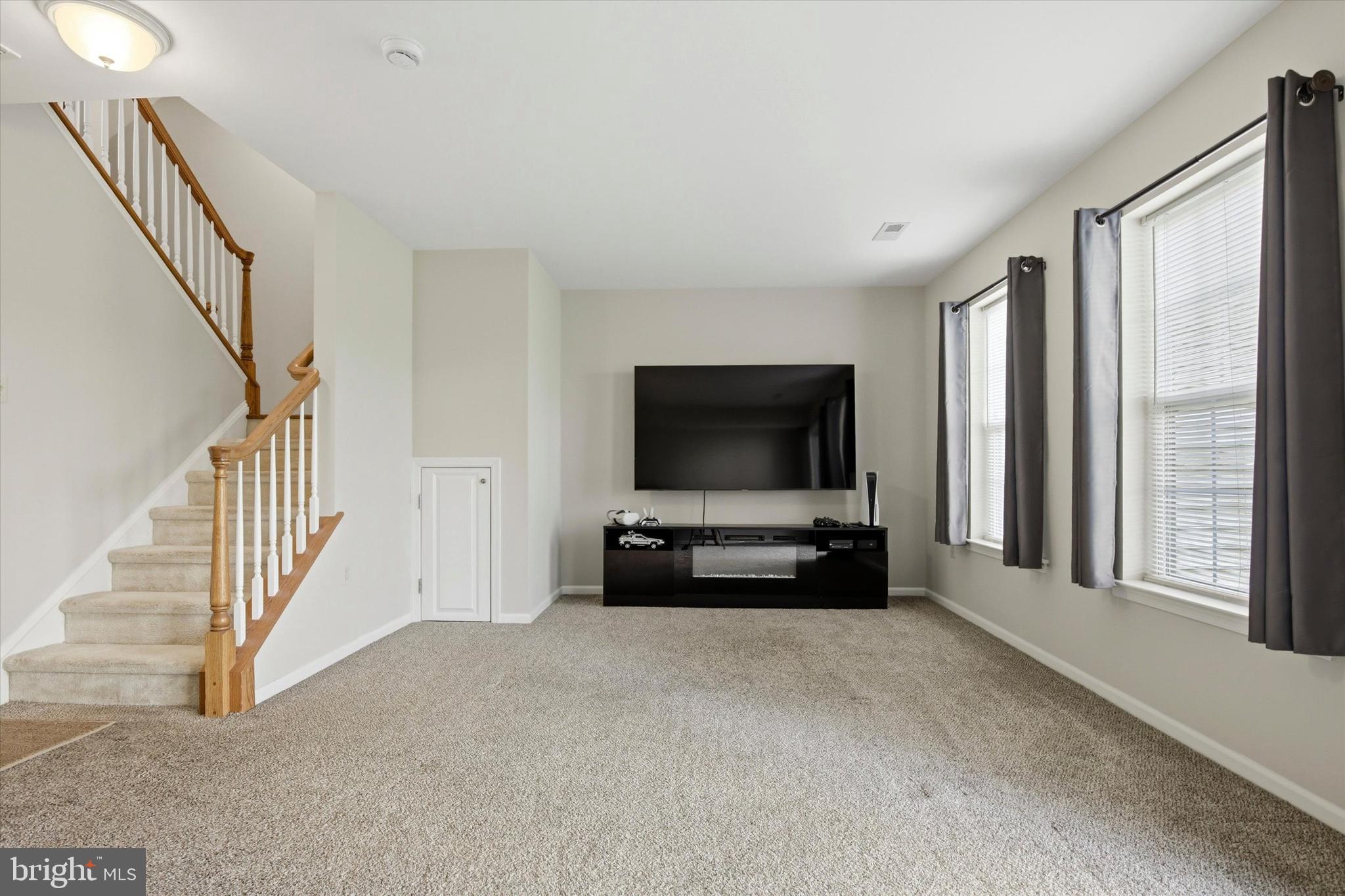 VILL AT COUNTRY VIEW - Residential