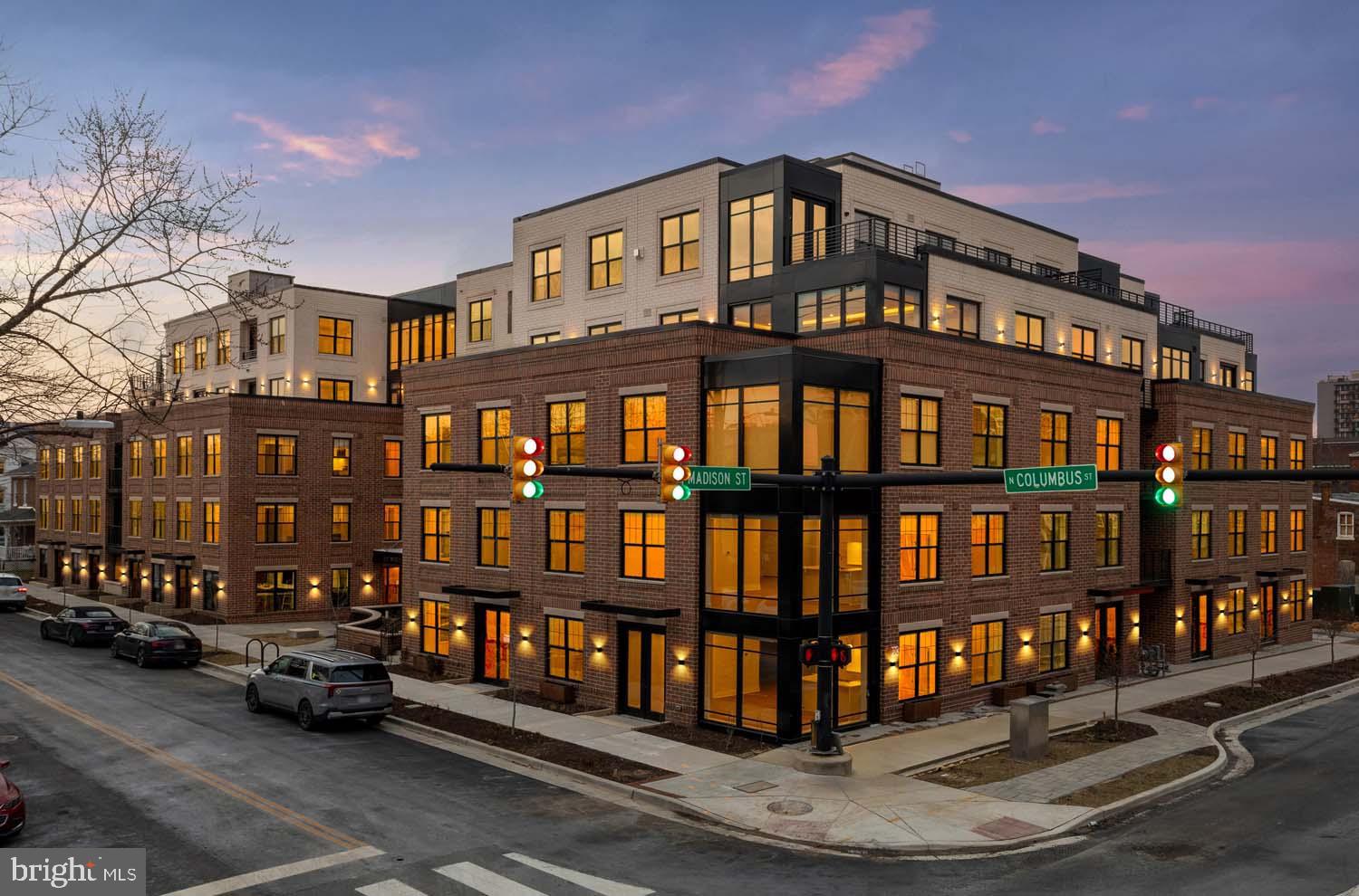 811 N COLUMBUS STREET 105