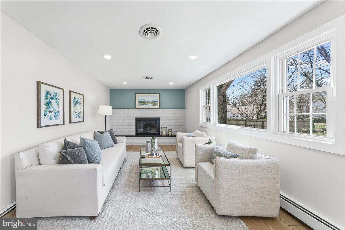 SCOTS GLEN - Residential