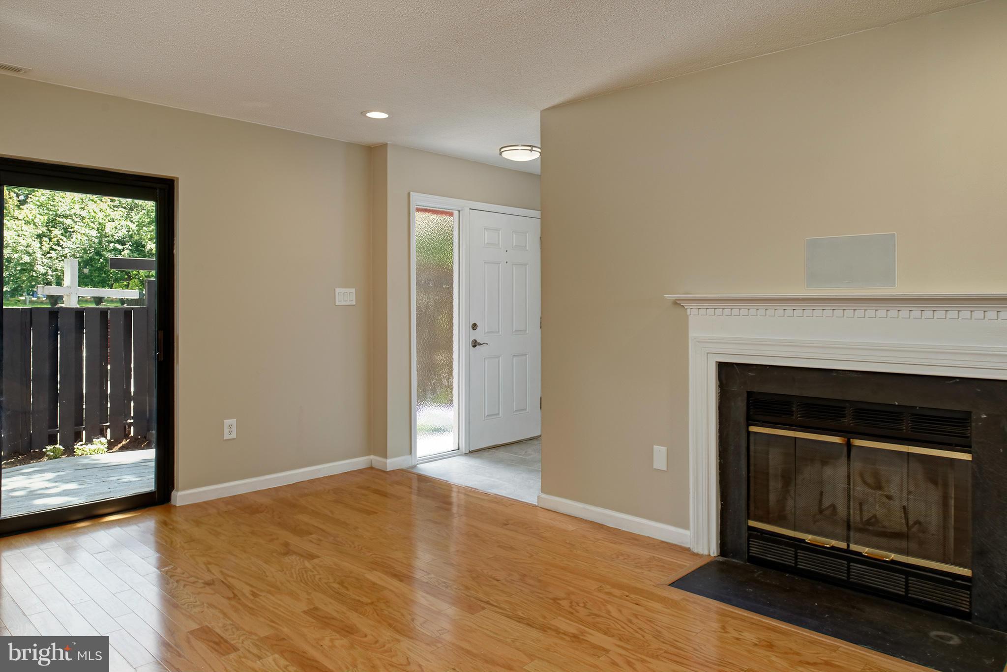 RESTON - Residential