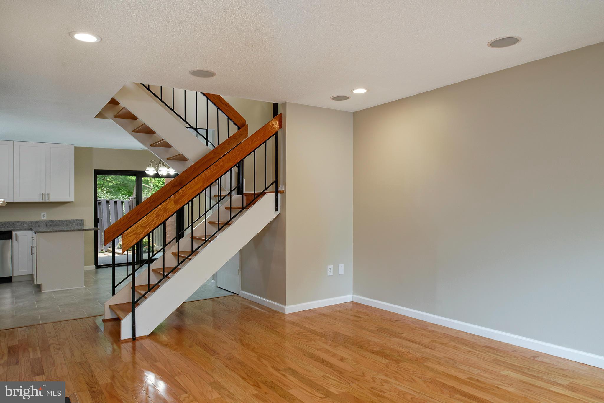 RESTON - Residential