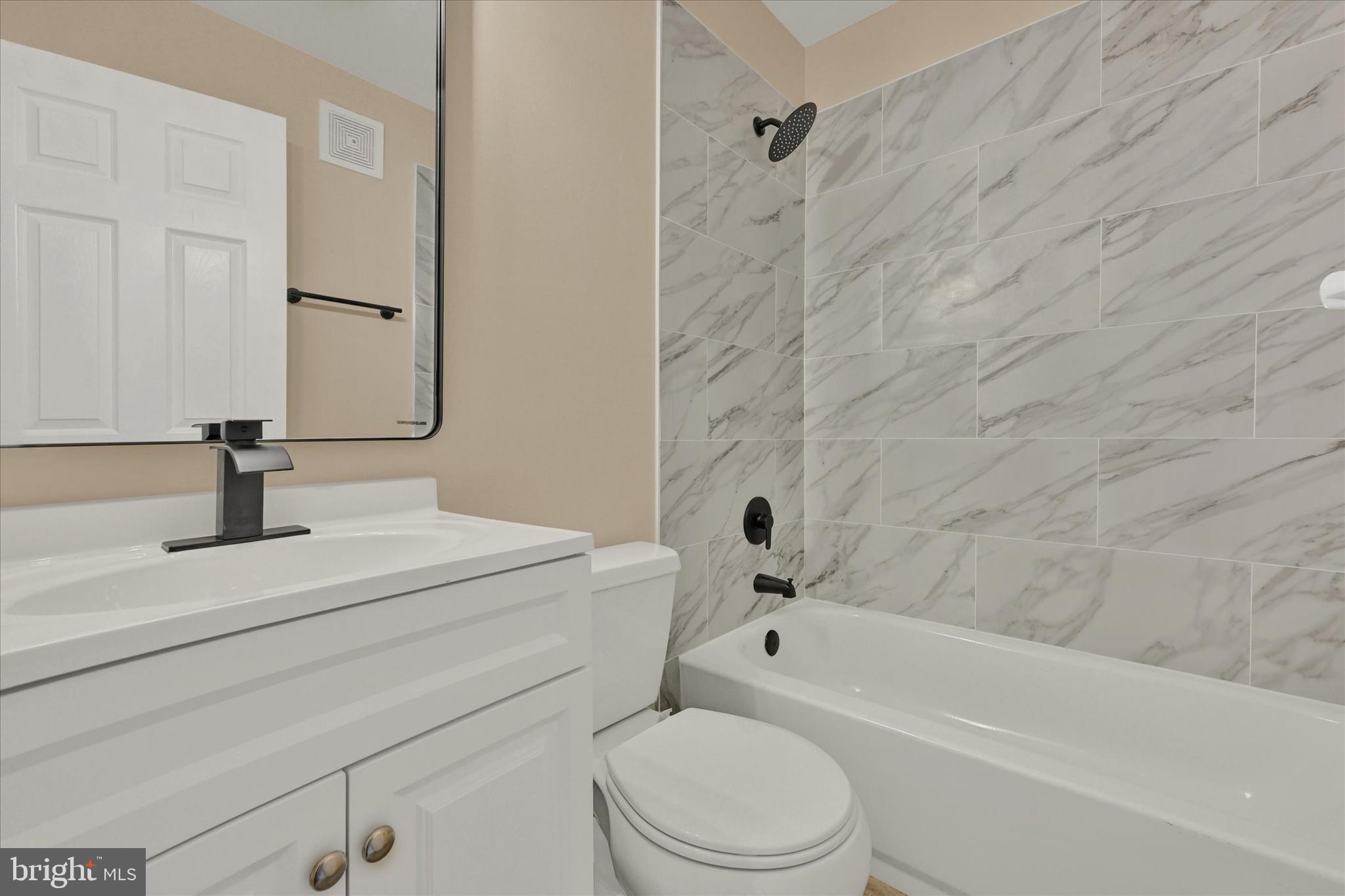 RIVIERA BEACH - Residential