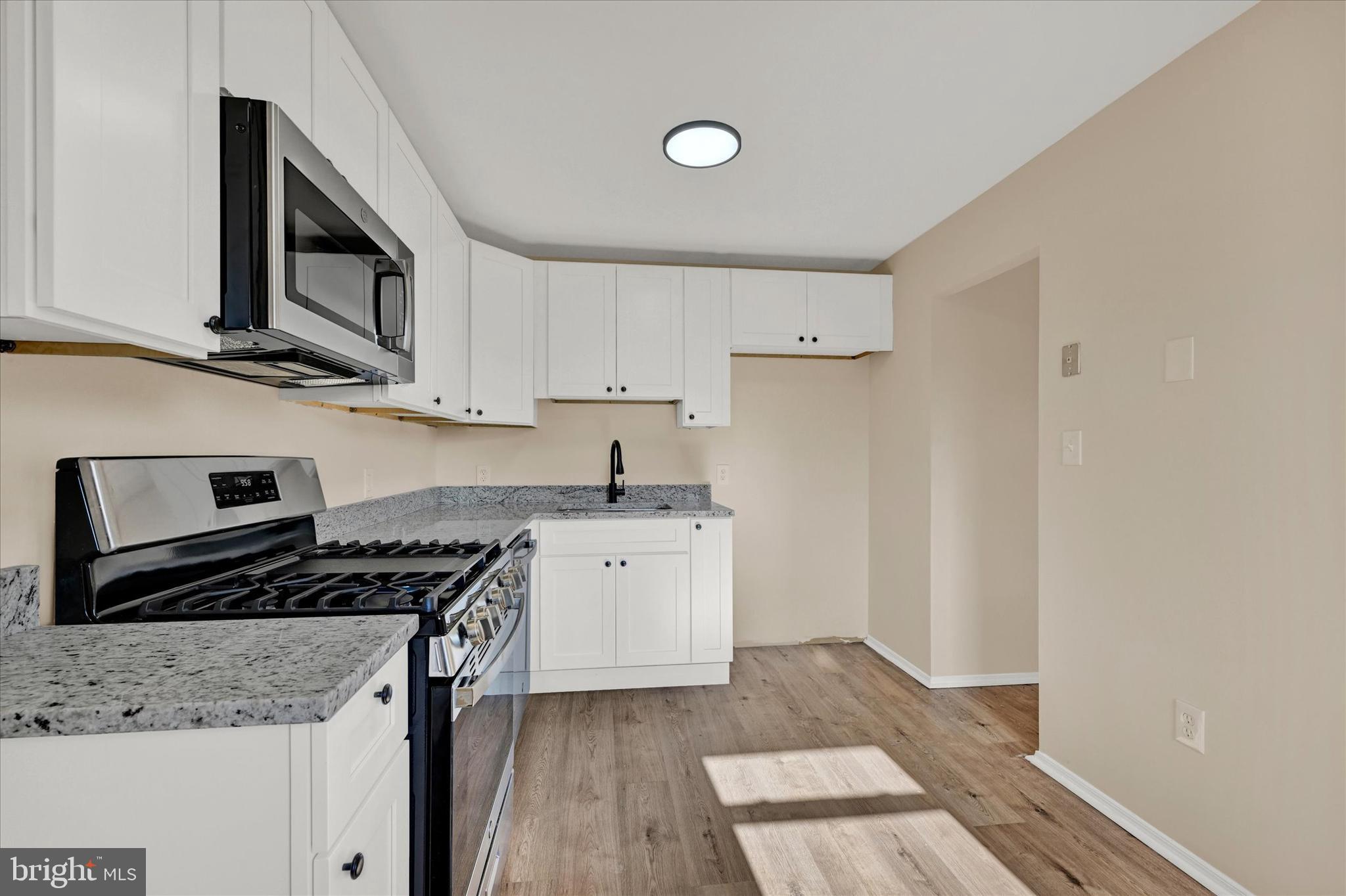 RIVIERA BEACH - Residential