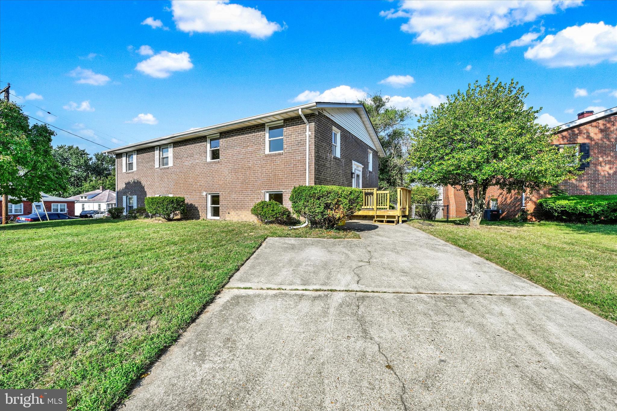 RIVIERA BEACH - Residential