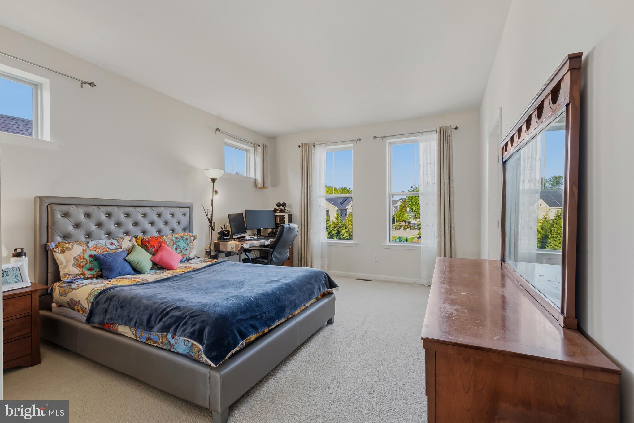 WALNUT WALK - Residential