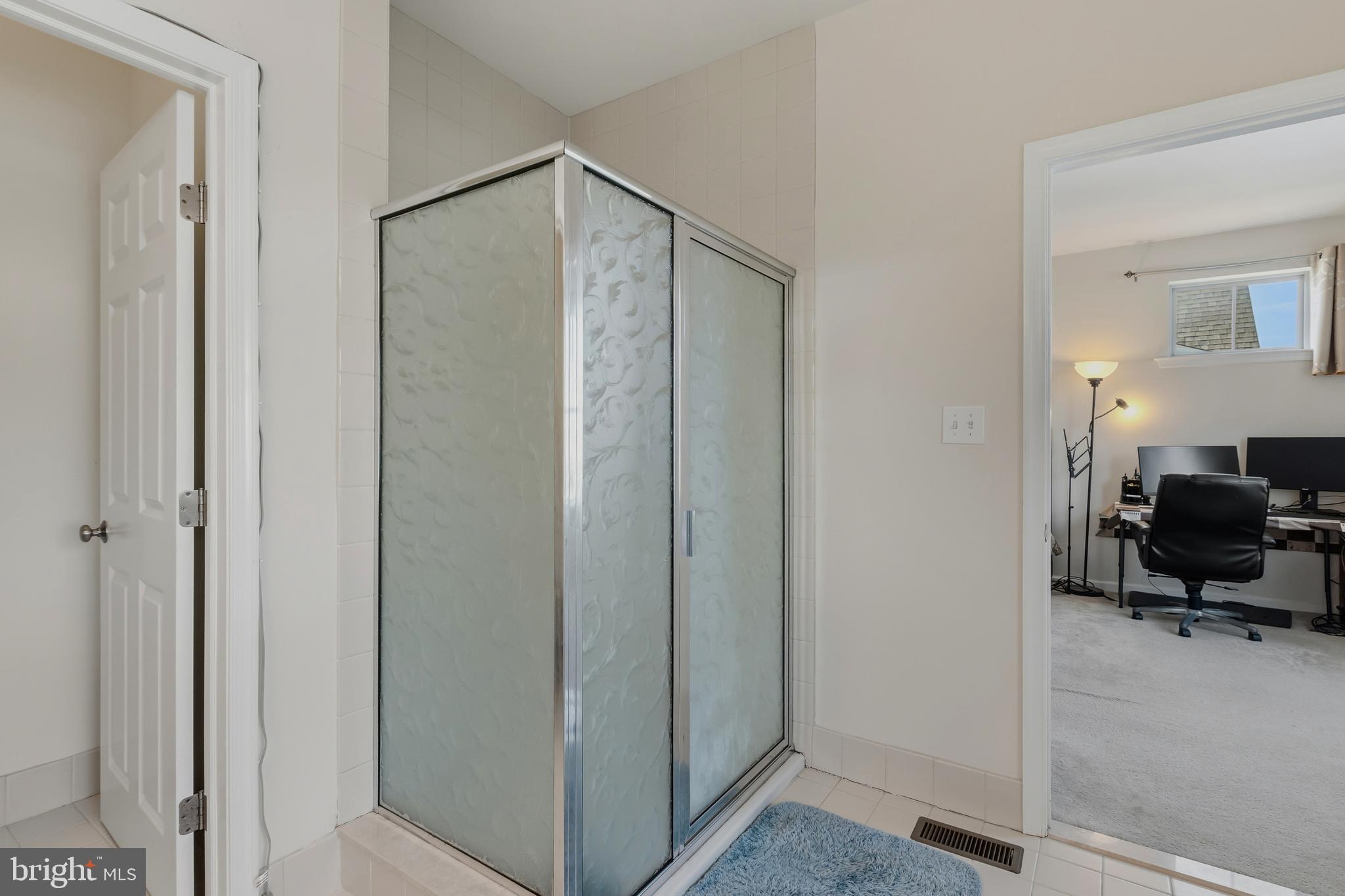 WALNUT WALK - Residential