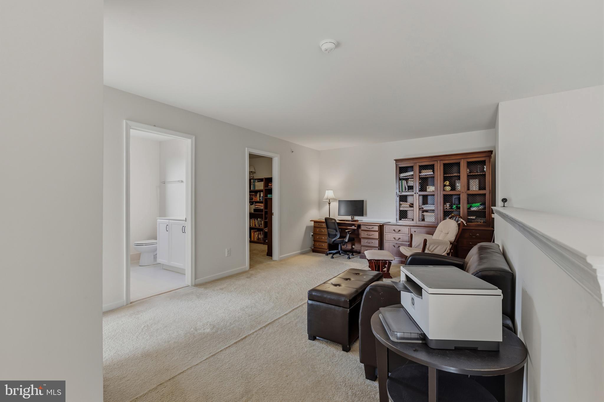 WALNUT WALK - Residential
