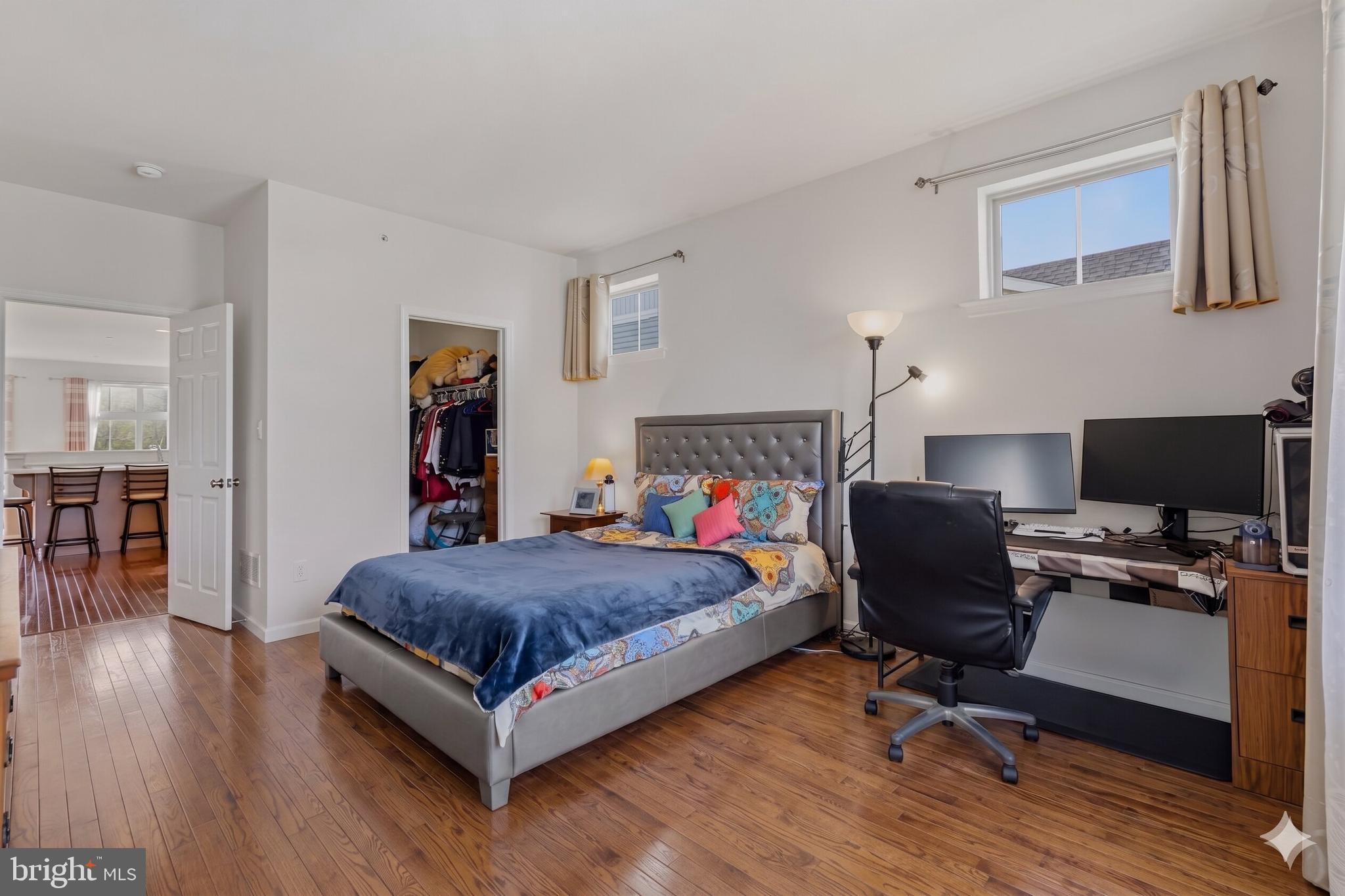 WALNUT WALK - Residential