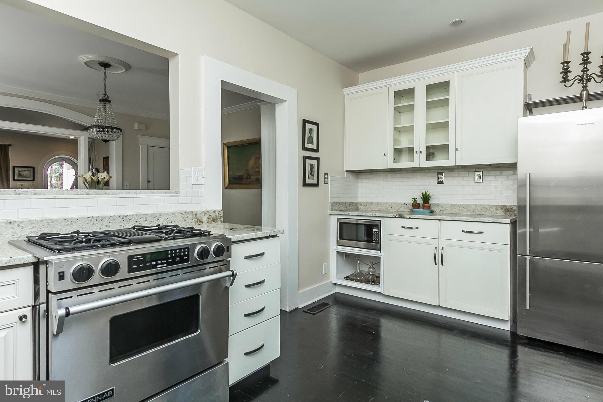 LAURAVILLE HISTORIC DISTRICT - Residential