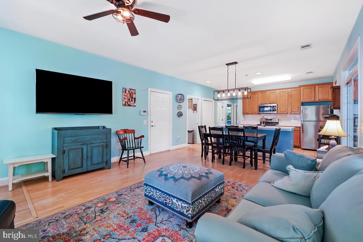 MEADOW RIDGE VILLAS - Residential