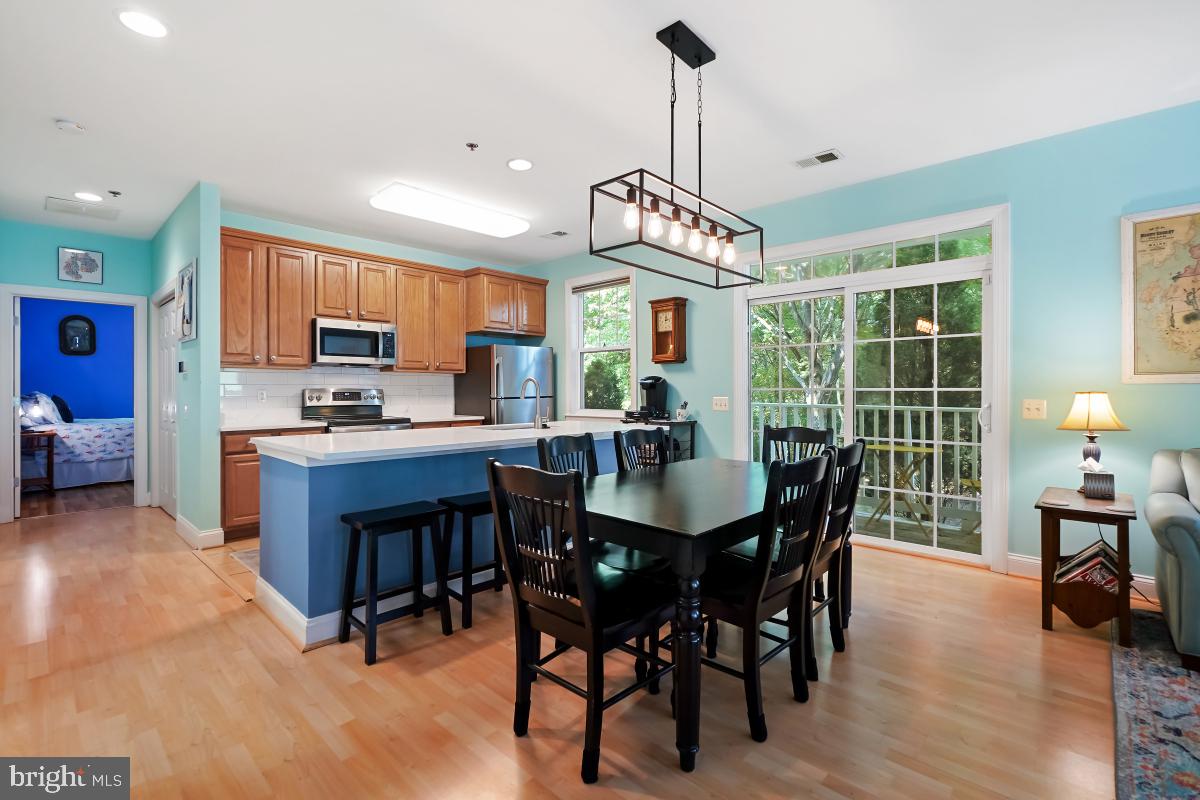 MEADOW RIDGE VILLAS - Residential