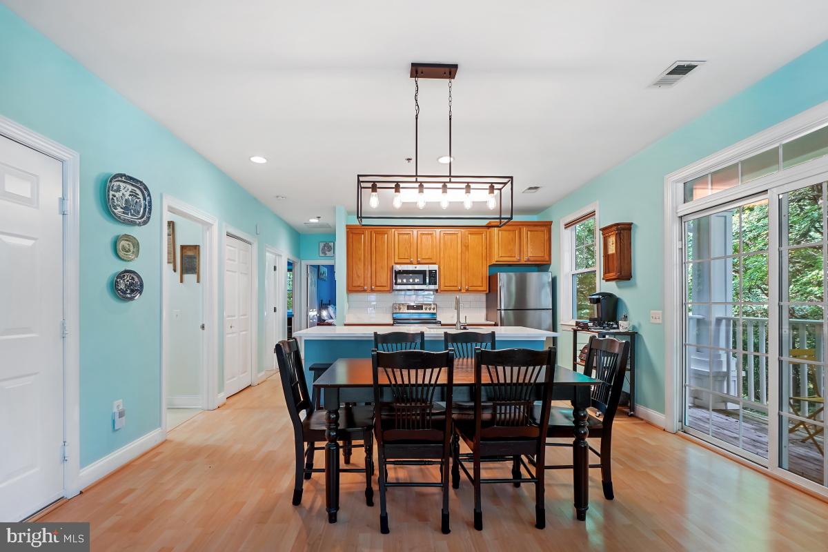 MEADOW RIDGE VILLAS - Residential