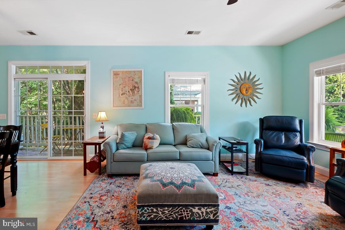 MEADOW RIDGE VILLAS - Residential