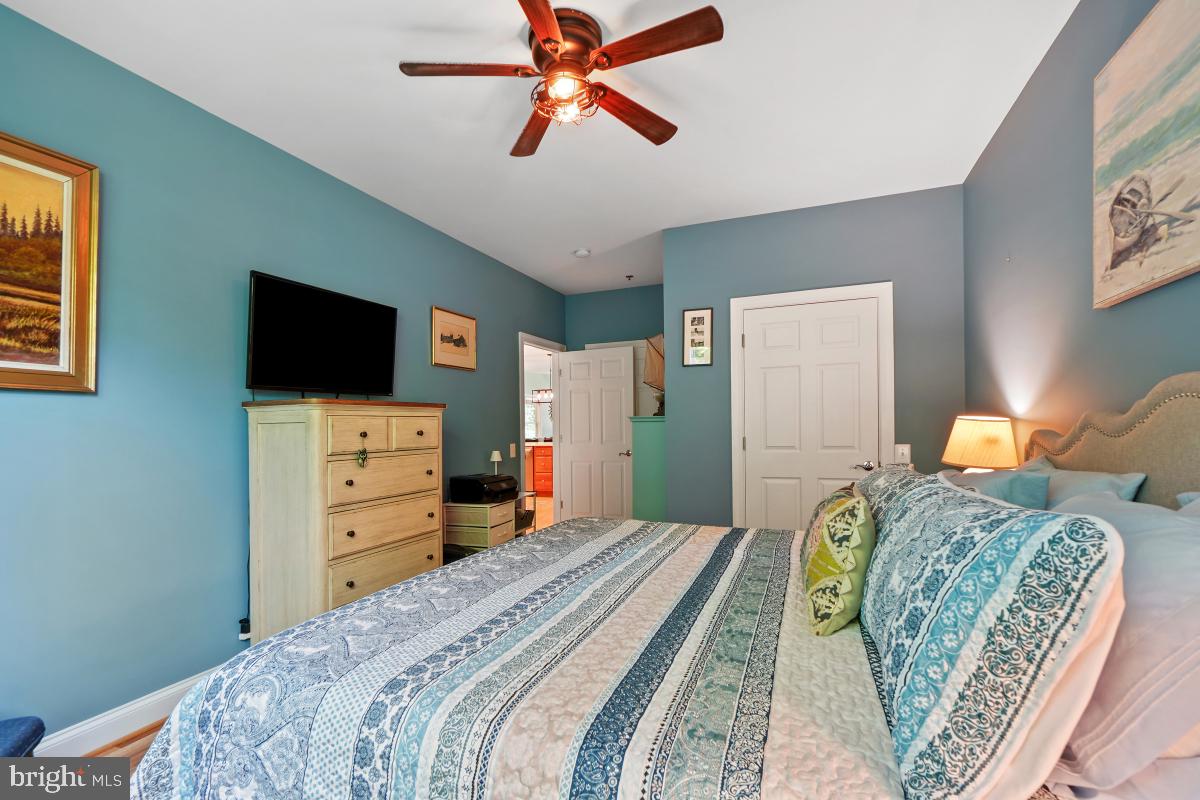 MEADOW RIDGE VILLAS - Residential