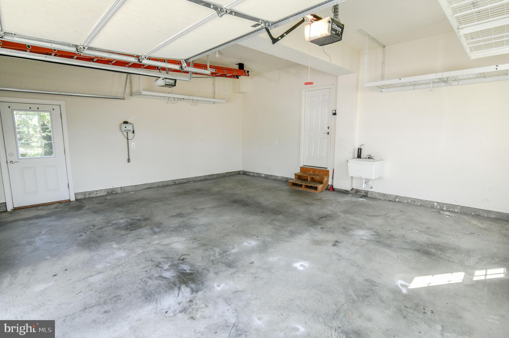 PEMBROOKE PHASE 2 - Residential Lease