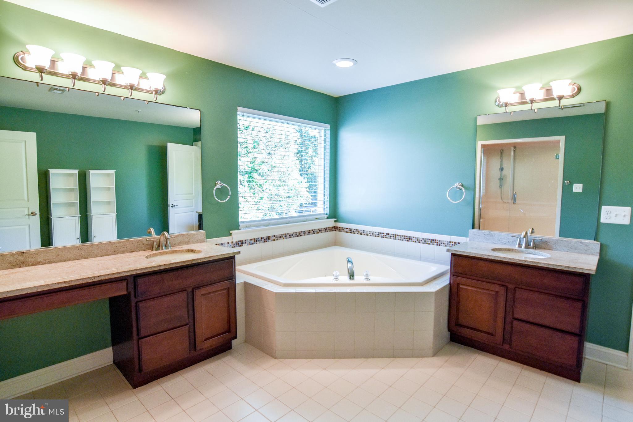 PEMBROOKE PHASE 2 - Residential Lease