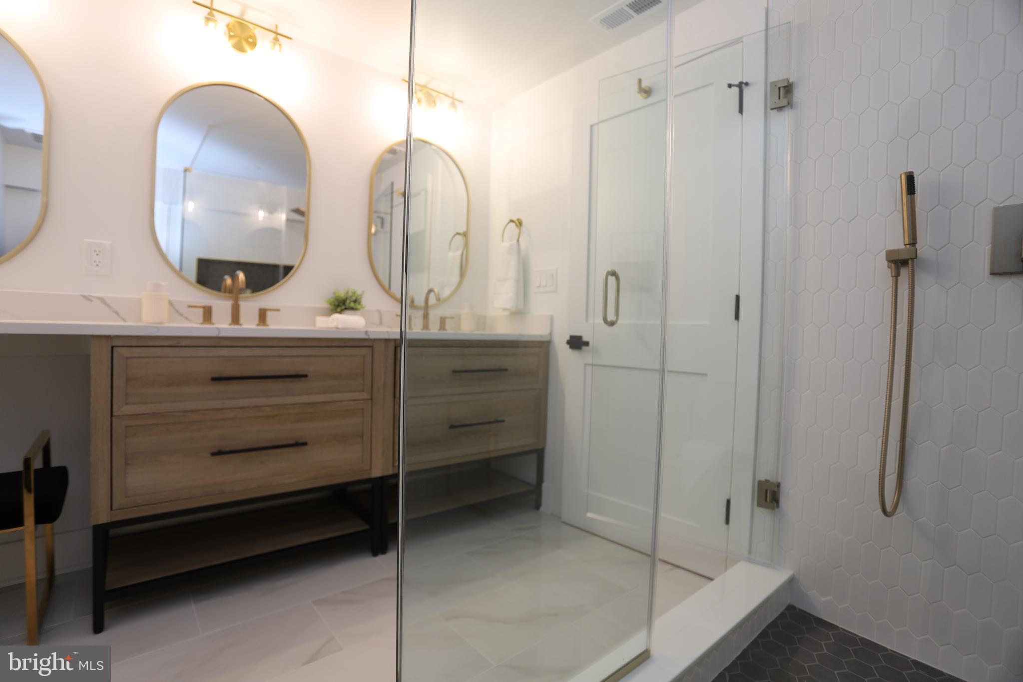 ROCK CREEK FOREST - Residential