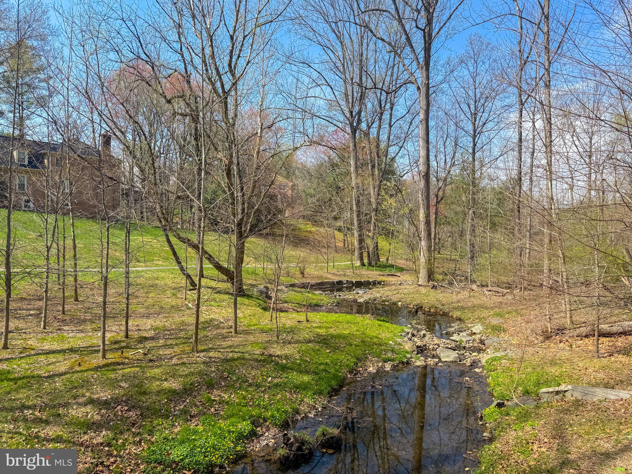 FALLSREACH - Residential