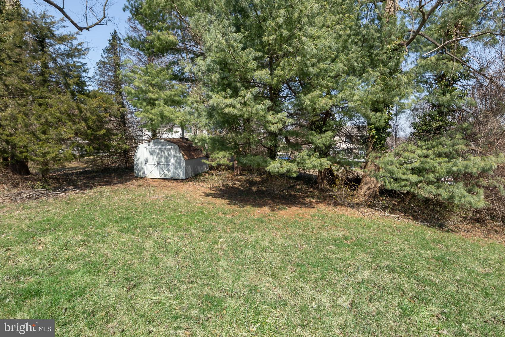 WOODRIDGE MANOR - Residential