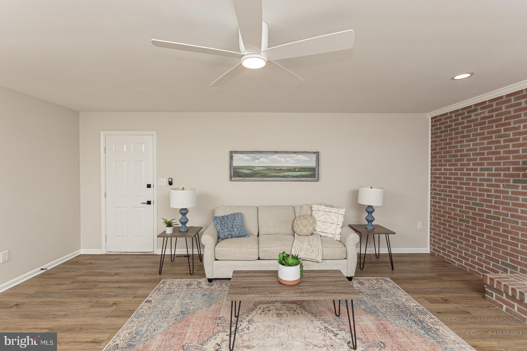 WOODRIDGE MANOR - Residential