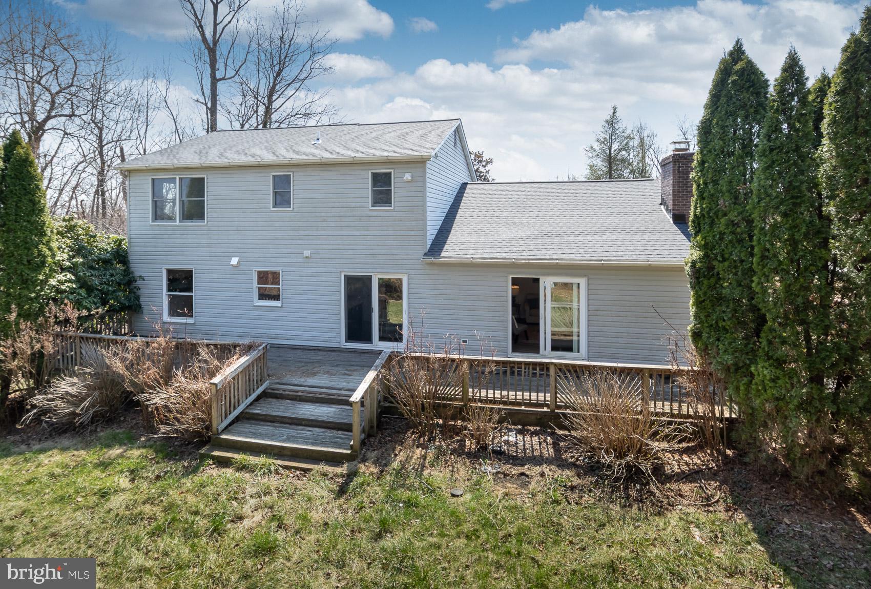 WOODRIDGE MANOR - Residential