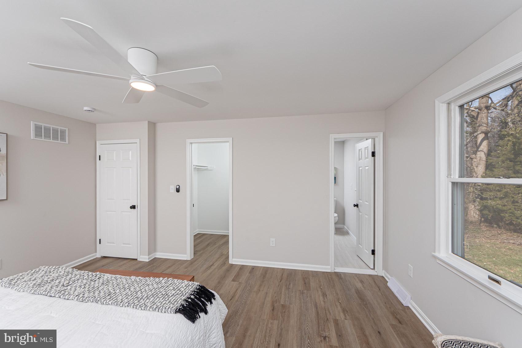 WOODRIDGE MANOR - Residential